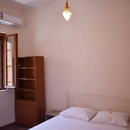Old Town Luxury Maisonette With Roof Garden *