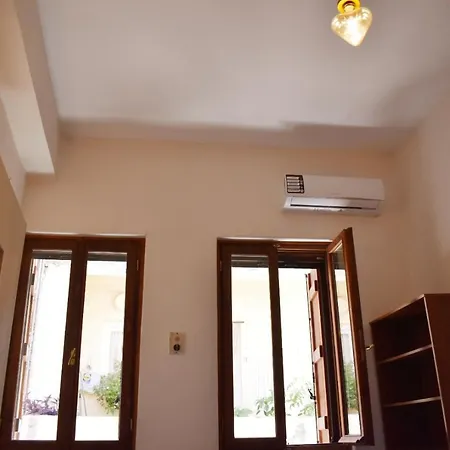 アパート Old Town Luxury Maisonette With Roof Garden